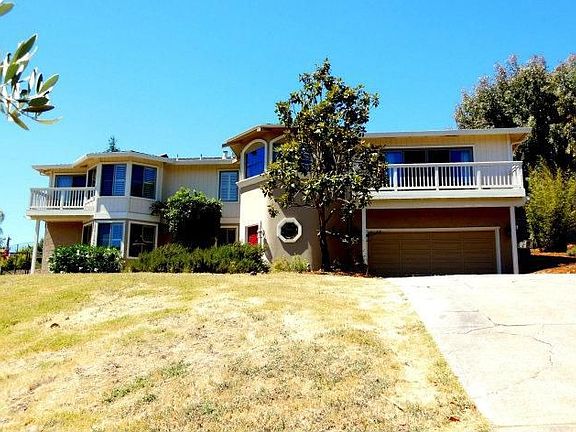 2nd image of 17481 Lake View Dr