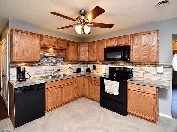 4th image of 780 Trotter Ln