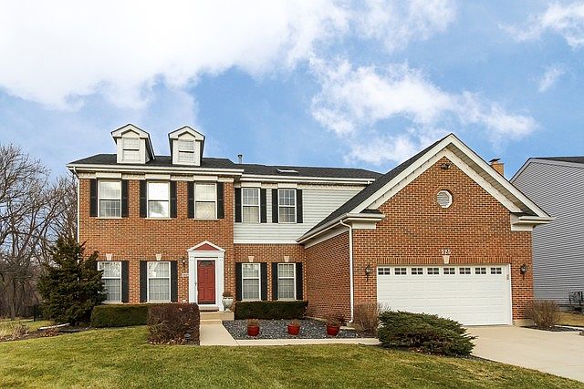 1st image of 325 W Hampshire Dr