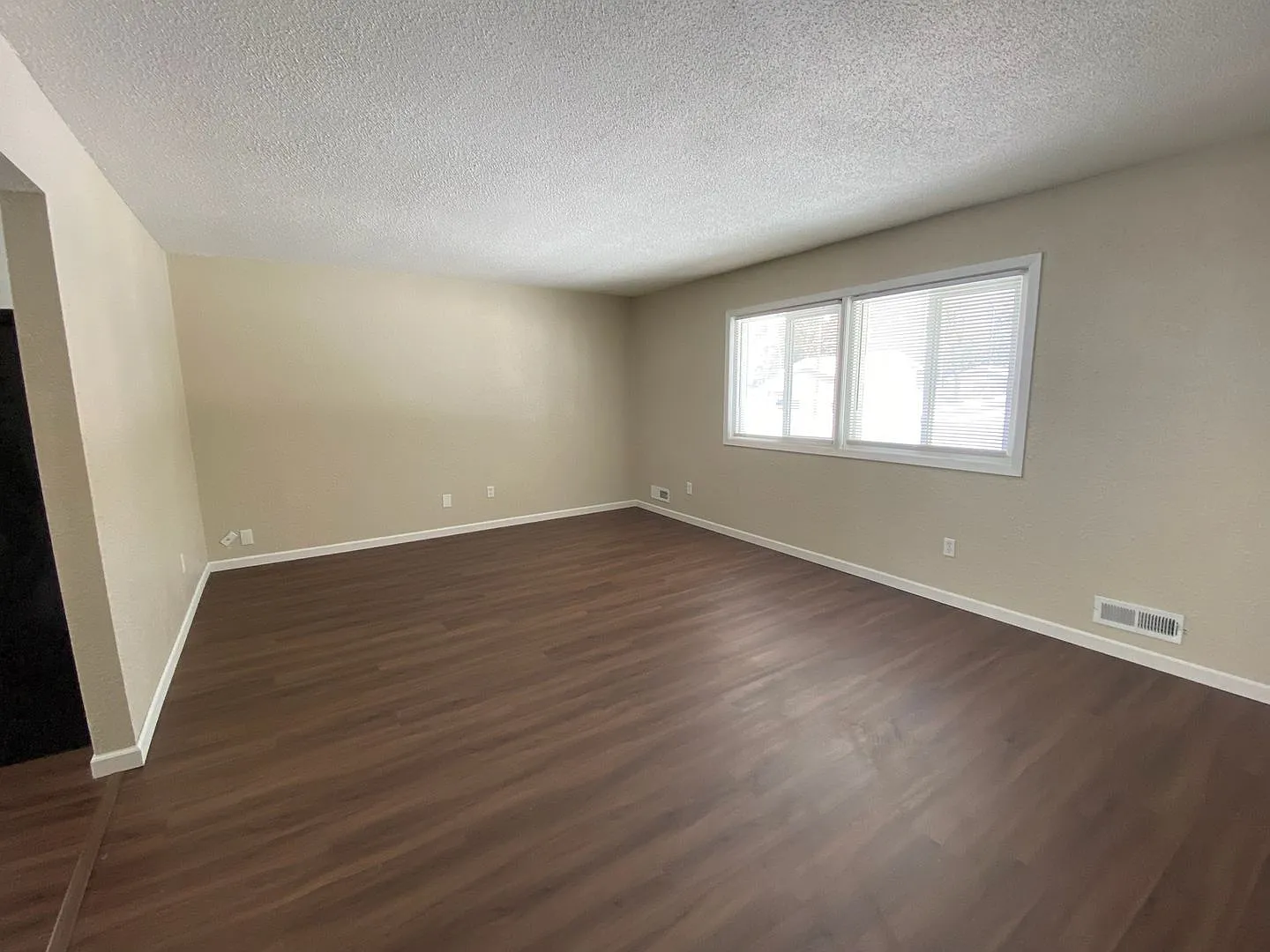 9460-9462 Griggs Ave — Photo 3