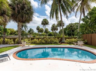 15940 SW 105th St, Miami, FL 33196