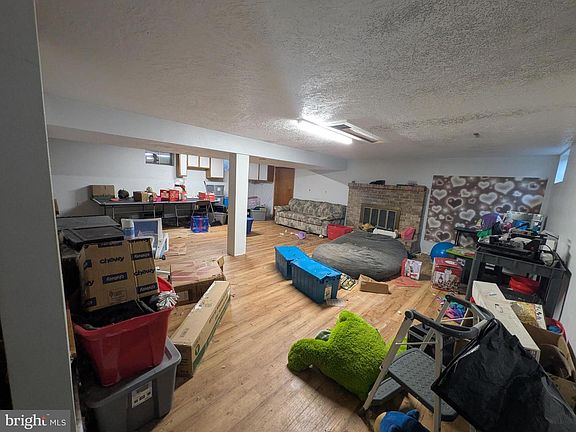 4th image of 301 High St