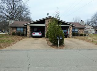 35 Kinney Dr, Belleville, IL 62221