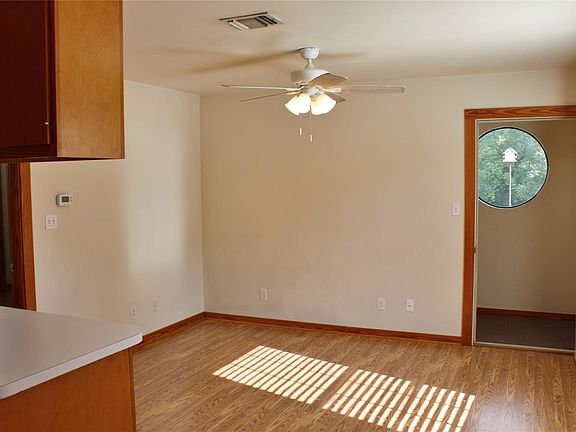 5th image of 428 Dewees St