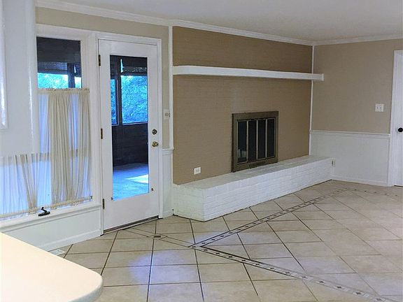 4th image of 4509 N Gishler Dr