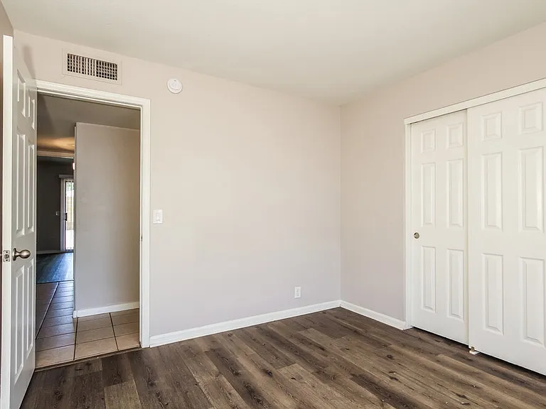 6157 N 87th Ln — Photo 12