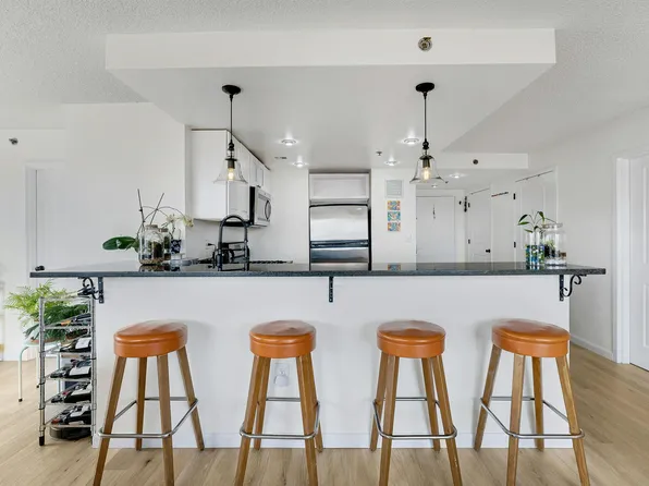 700 1st St APT 6H, Hoboken, NJ 07030