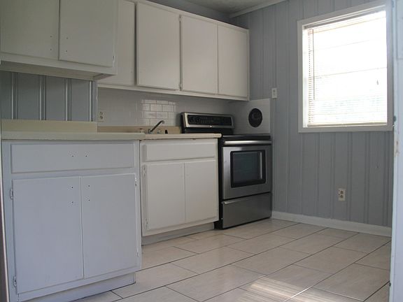 2nd image of 670 Georgia Ave APT 8