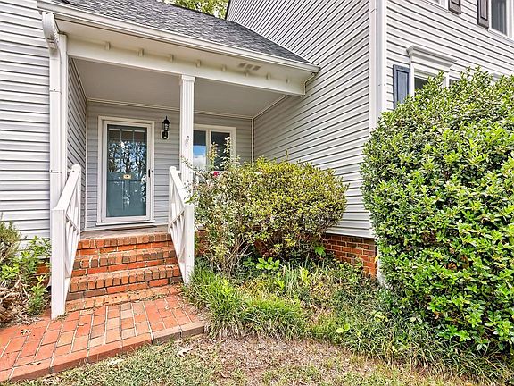 3rd image of 2421 Owl Cir