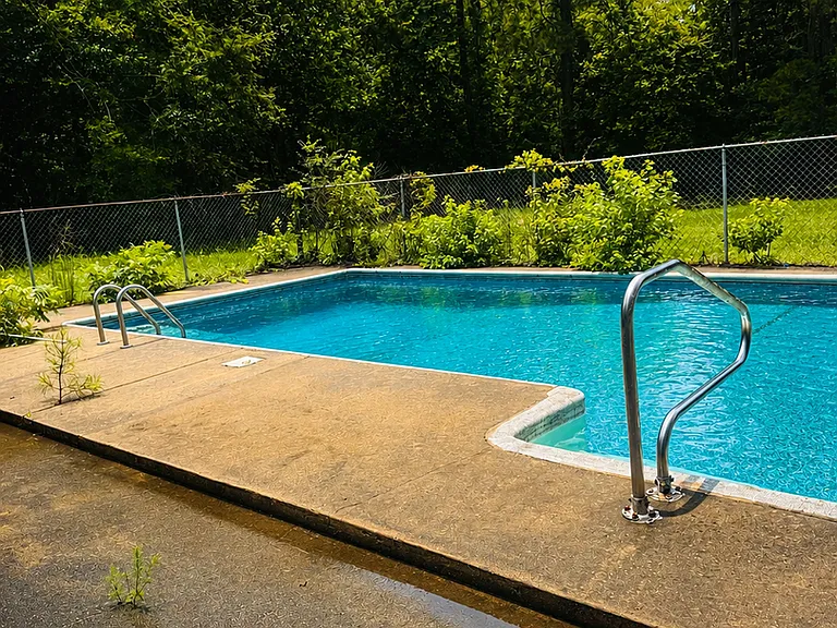 213 Bobbie Dr — Photo 3