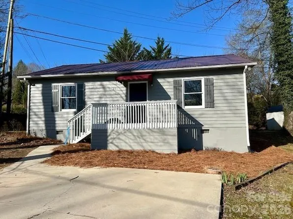 201 Brookdale Pl NW, Lenoir, NC 28645