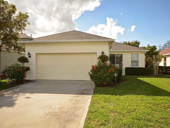 3rd image of 1307 Hometown Dr