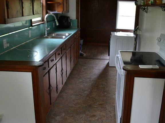 4th image of 5015 Crumptown Rd