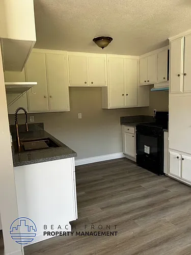 9551-9561 Maureen Dr Photo 1