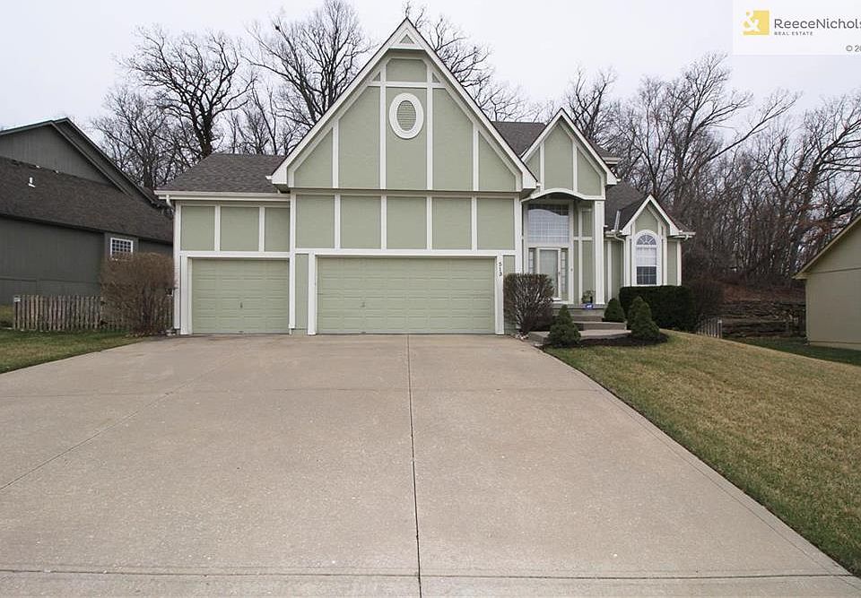 1st image of 513 NE Emerald Dr