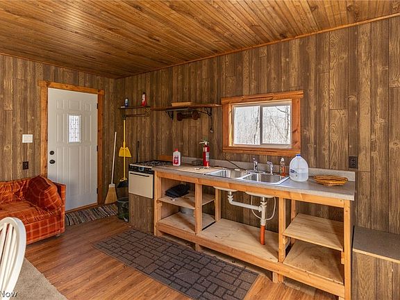 5th image of 22681 Lexington Rd