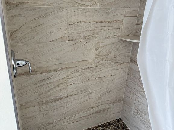 4th image of 19-29 E Water St #25-1