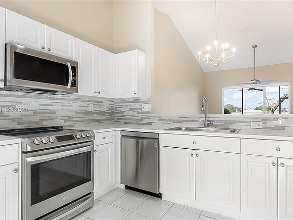 2nd image of 7651 S Aragon Blvd Unit 5