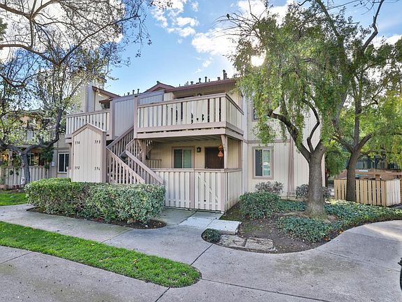 3rd image of 398 Coyote Creek Cir