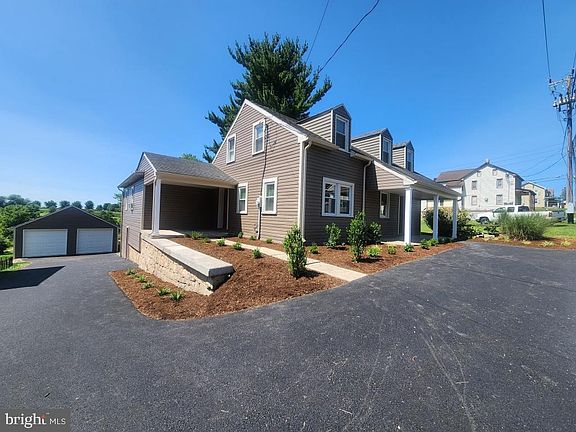 3rd image of 1173 Newport Rd