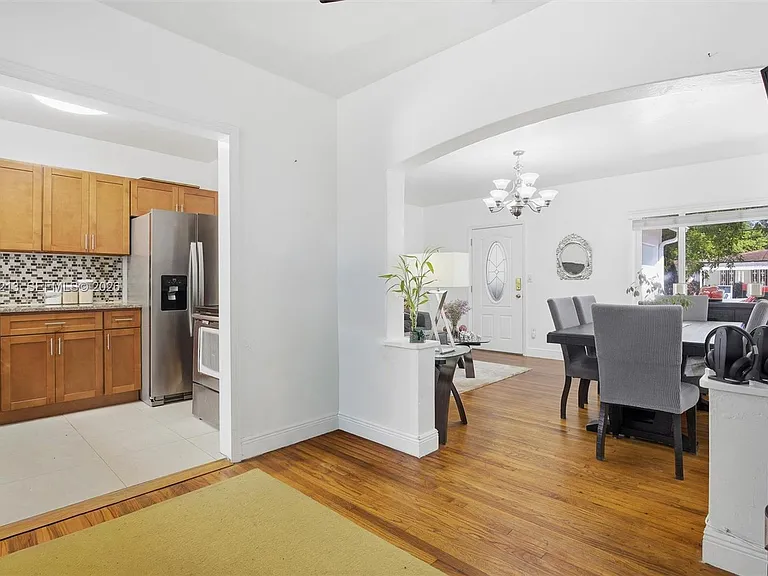 104 SW 40th Ave — Photo 36