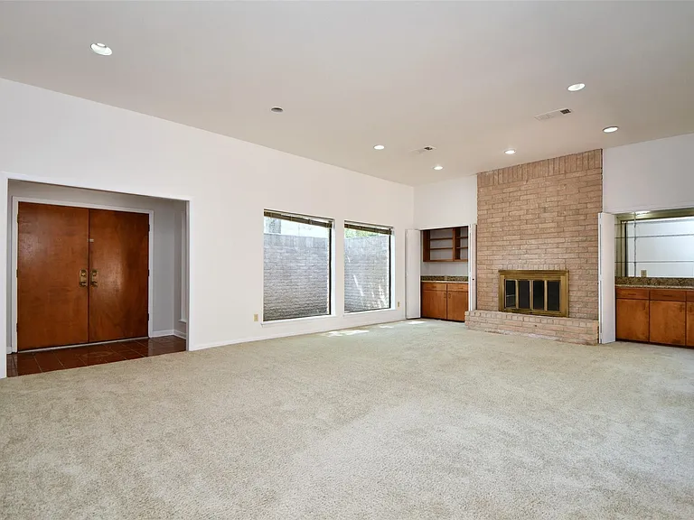 7718 Moondance Ln — Photo 6