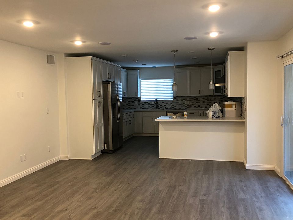 1st image of 5500 Lindley Ave Unit 124