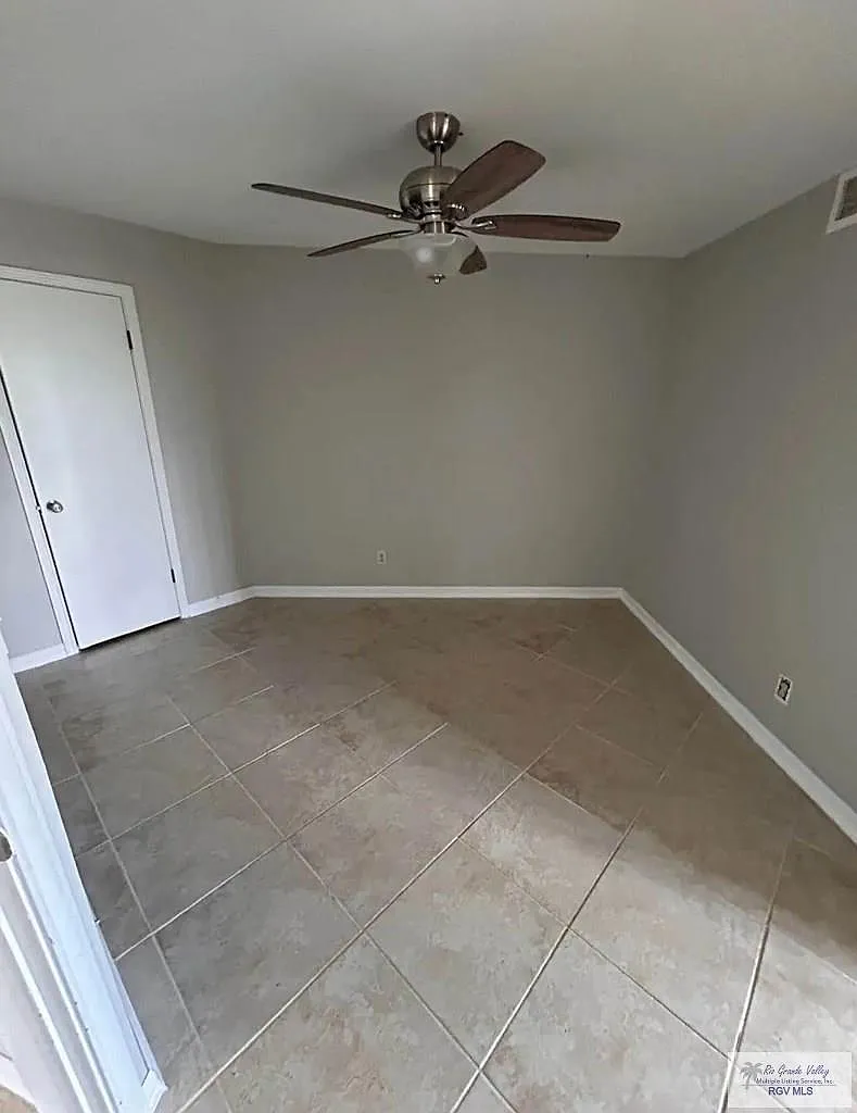 2 bed, 2.0 bath, 1114 sqft, $1,100 — Photo 2