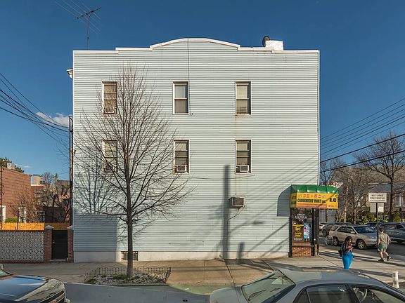 5th image of 25-01 Astoria Blvd #1