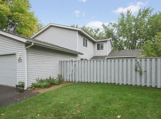 1032 Carmel Ct, Shoreview, MN 55126