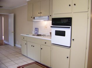 2569 Old Holton Rd, Macon, GA 31204