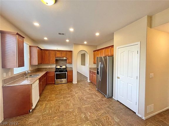 5th image of 2655 Chantemar St