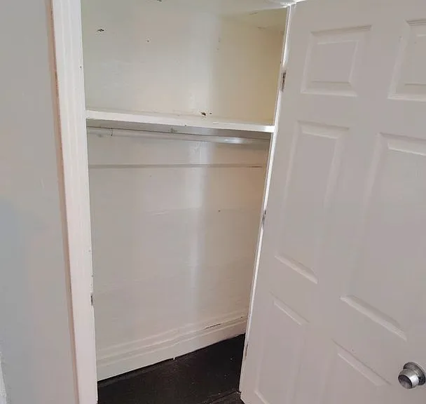 2717 Jane St — Photo 6