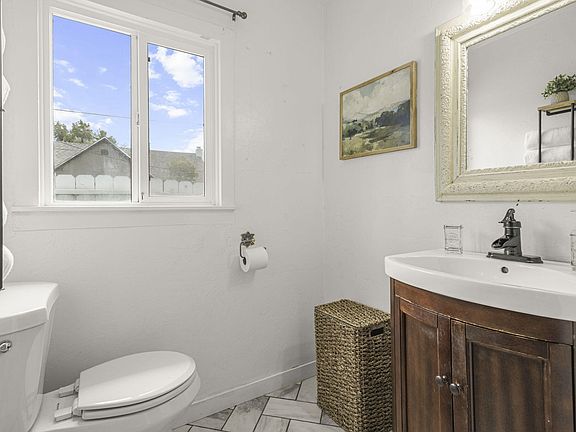 4th image of 2829 Leland Ave