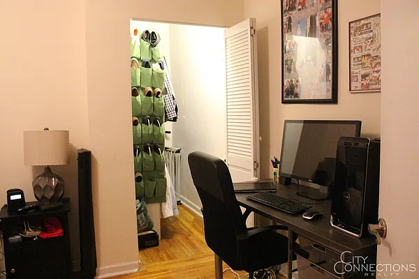 Rented by City Connections Realty | media 23