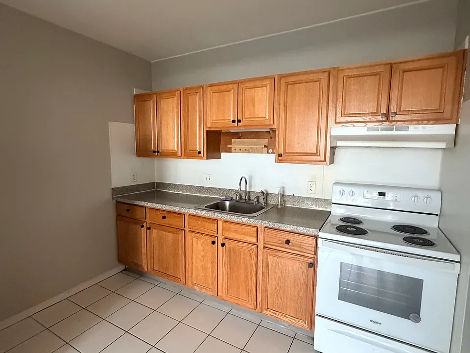 7 Paul Ave #1