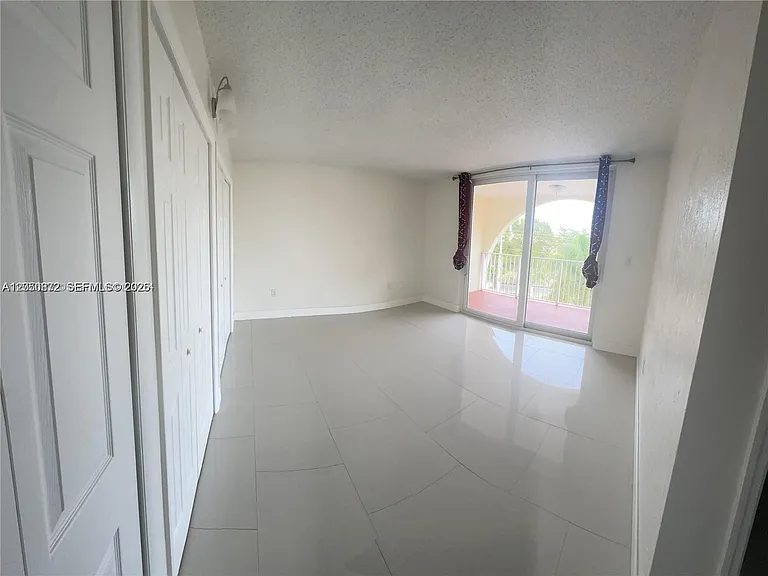 6970 NW 186th St #3-502 — Photo 5