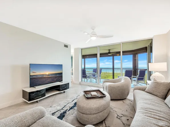 7225 Pelican Bay Blvd Unit 2004, Naples, FL 34108