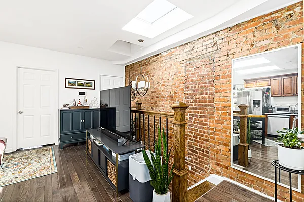 Rented by Douglas Elliman | media 13