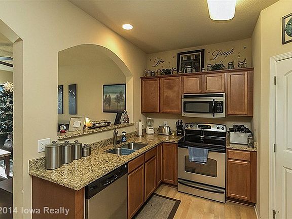 4th image of 1011 NE Patchin Ln