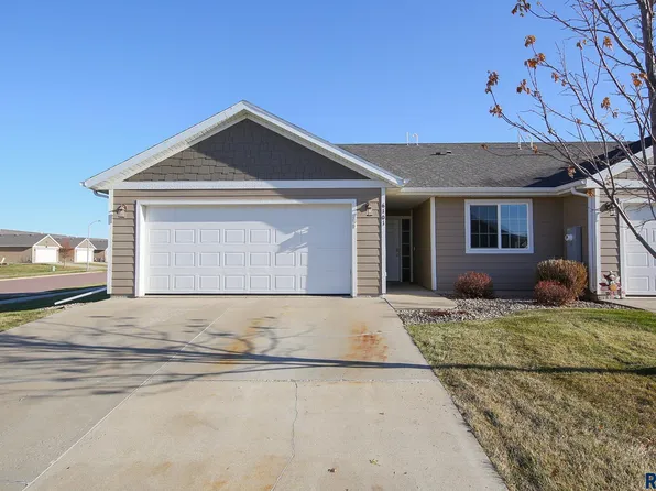 6101 W Maxwell Pl, Sioux Falls, SD 57107