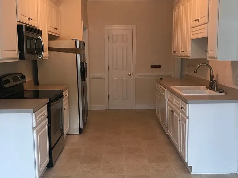 3709 Stonehenge Ln W — Photo 7