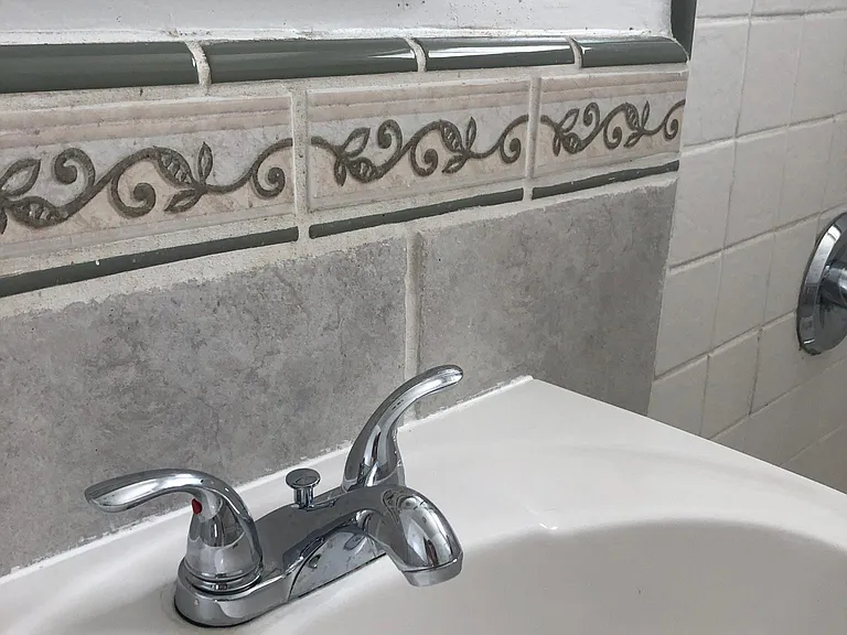 635 N Benton Way #3 — Photo 9