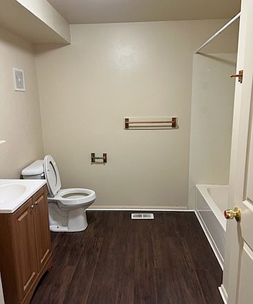 4th image of 1004 Park Ave Unit 3