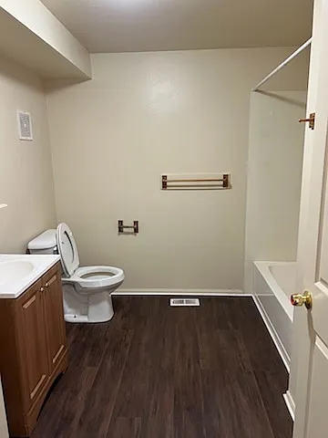 Studio, $850 — Photo 4