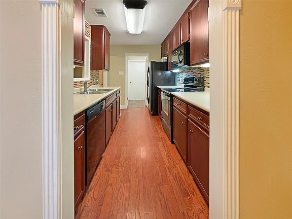 5th image of 2849 Panagard Dr #40