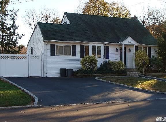 2nd image of 94 Wantagh Ave