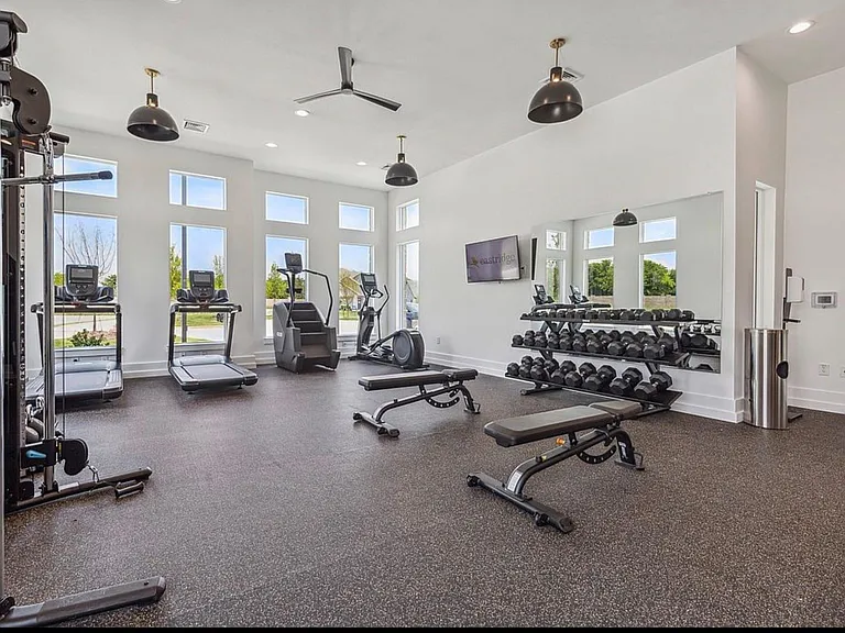 5910 Broadacre Dr — Photo 36