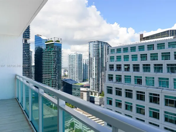950 Brickell Bay Dr, Miami, FL