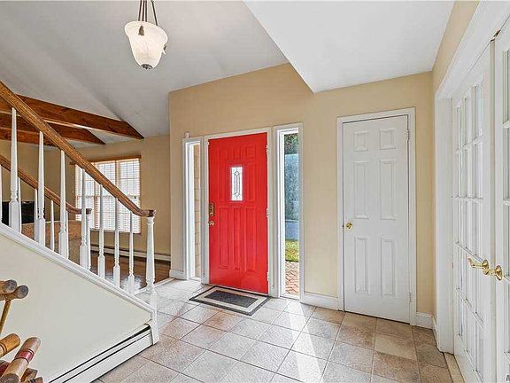 2nd image of 1 Southcrest Ct